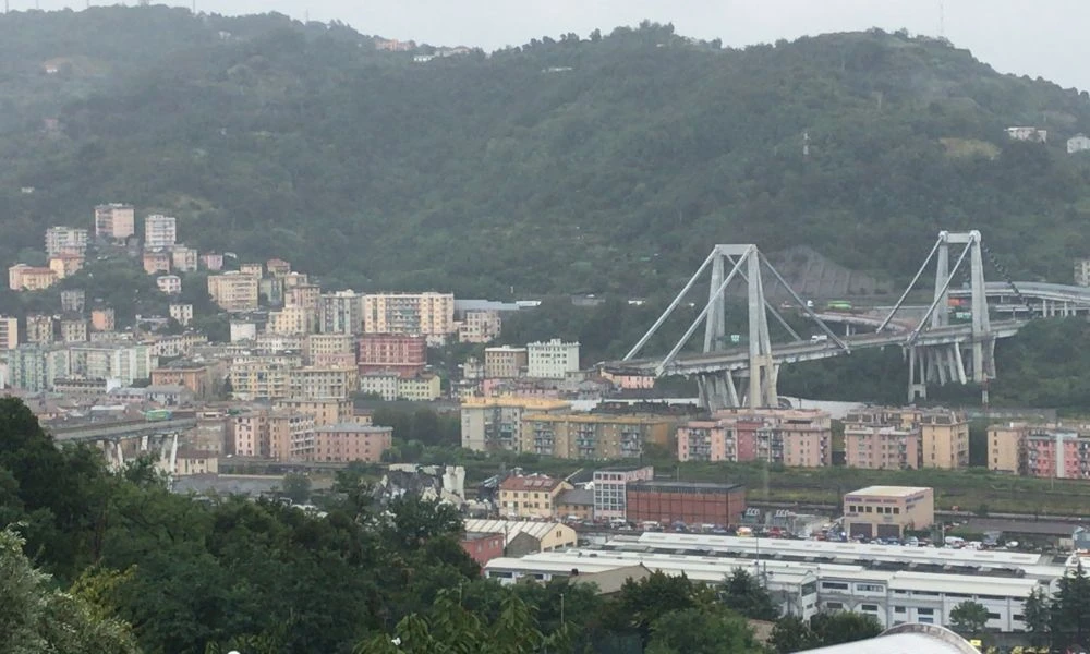 Destrucción del Puente Morandi.