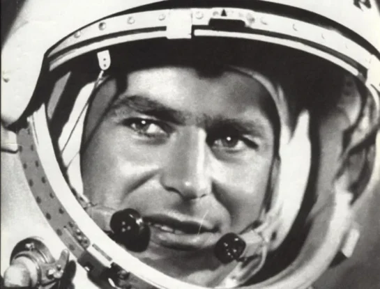 La historia de la primera persona que durmió y pasó más de 24 horas en el espacio