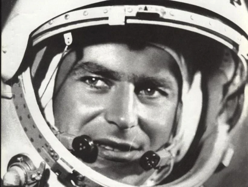 primera-persona-que-durimio-en-el-espacio