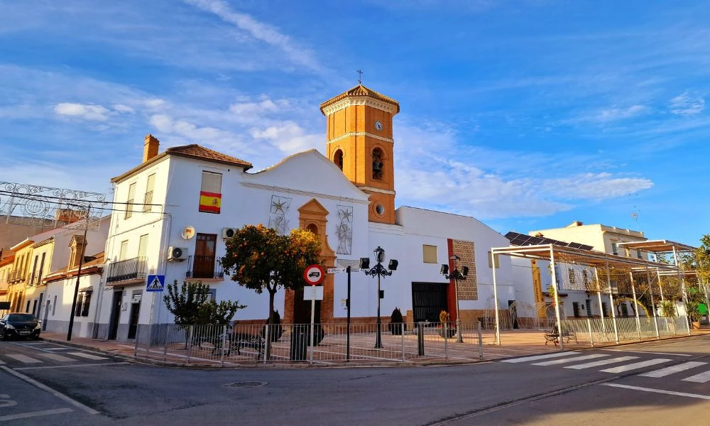 Iglesia en el pueblo de España que se llamó Asquerosa.