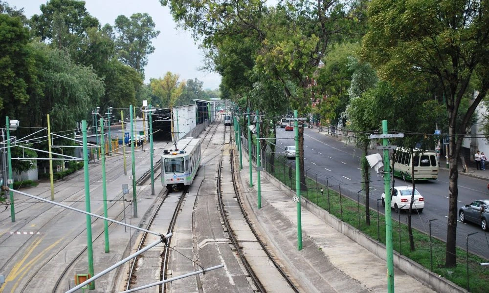 Imagen actual del Tren ligero de la Ciudad de México.
