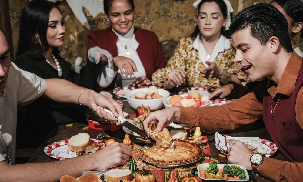 Costumbres argentinas: a qué hora se cena y por qué