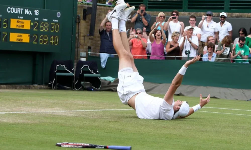 Celebración en el partido de tenis más largo de la historia.