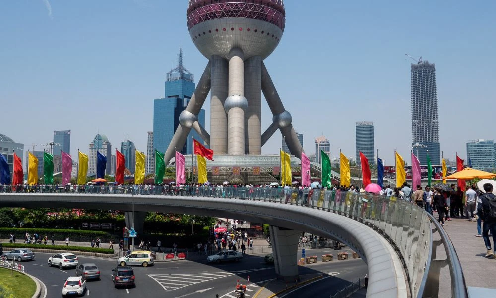 Aspecto del puente circular de Lujiazui.