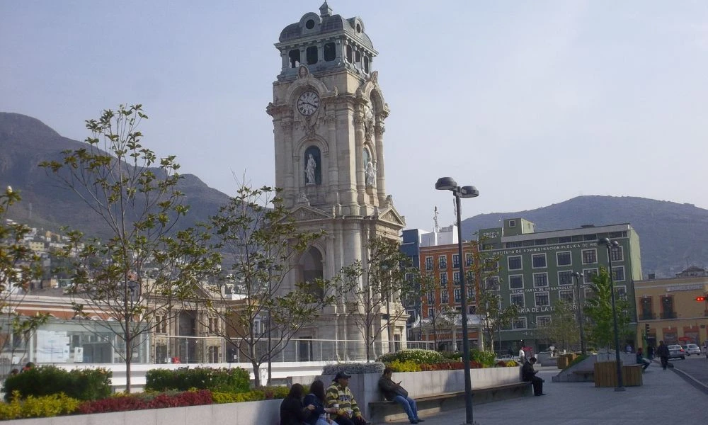 Vistas al Reloj Monumental de Pachuca.