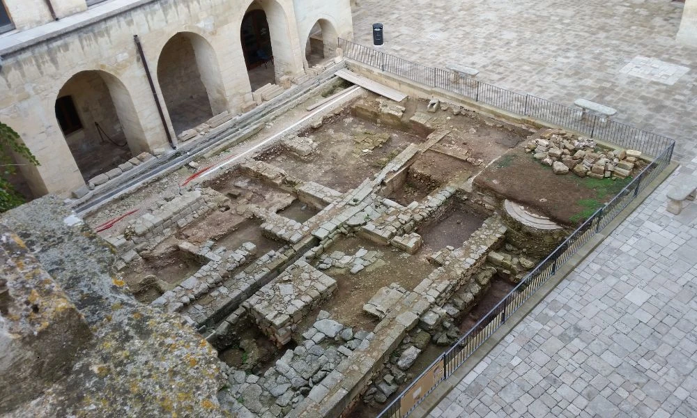 Ruinas del Castillo de Carlos V.