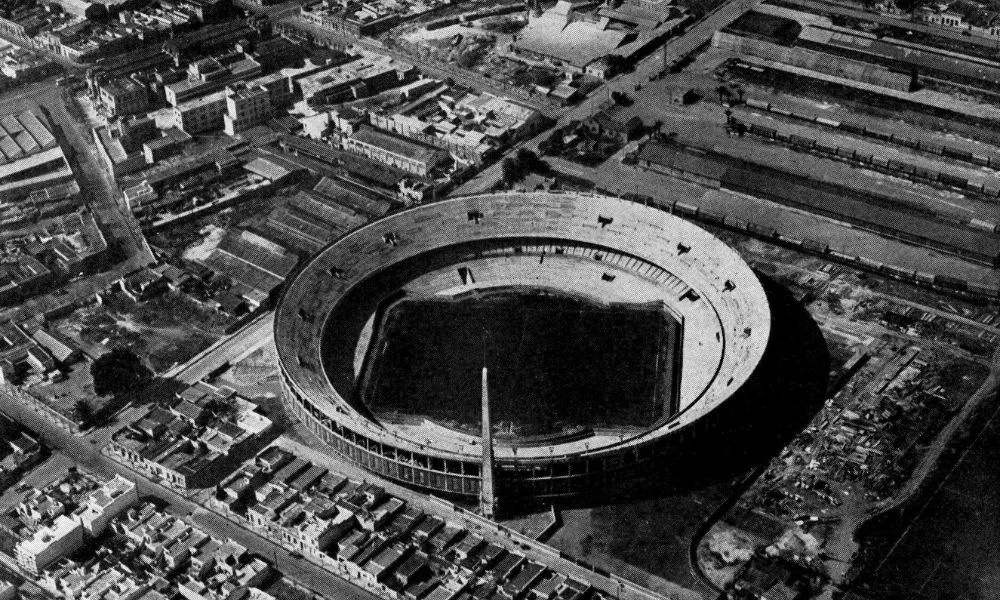 El Cilindro de Avellaneda en construcción.