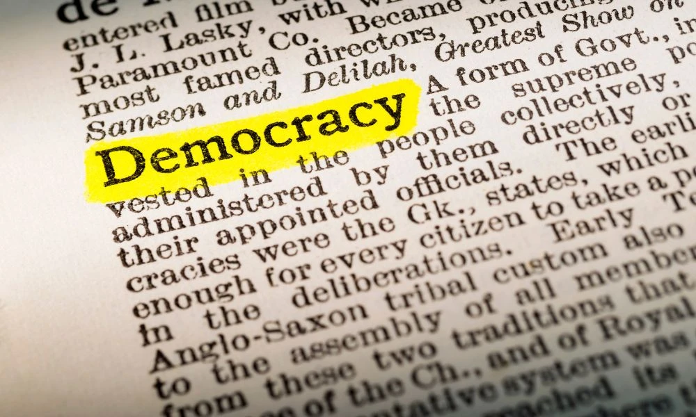 Liberal libertario: ideologías presentes en los partidos políticos argentinos que se presentan a elecciones.