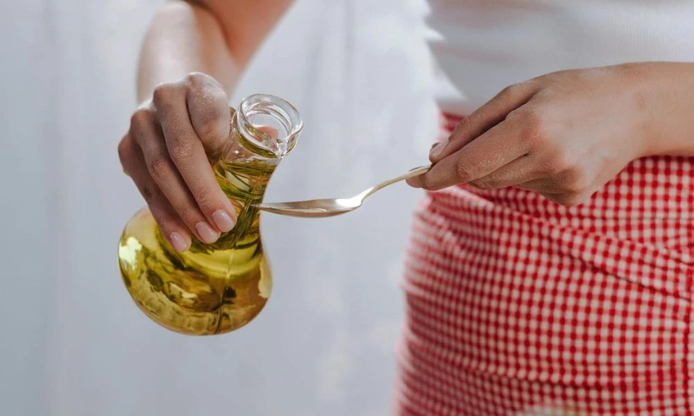 Aceite en una jarra.