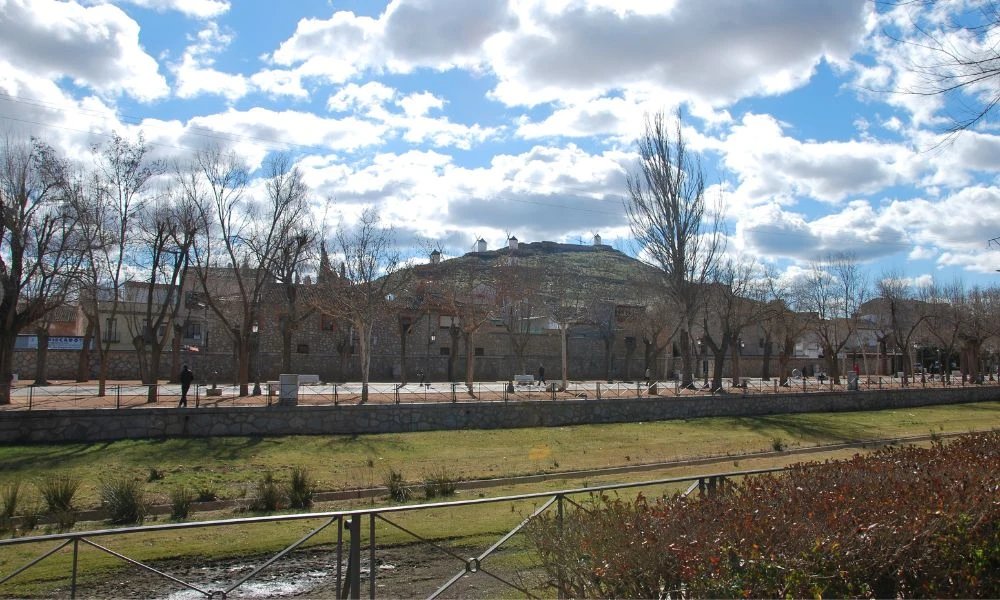 Paisajes que rodean al río Amarguillo.