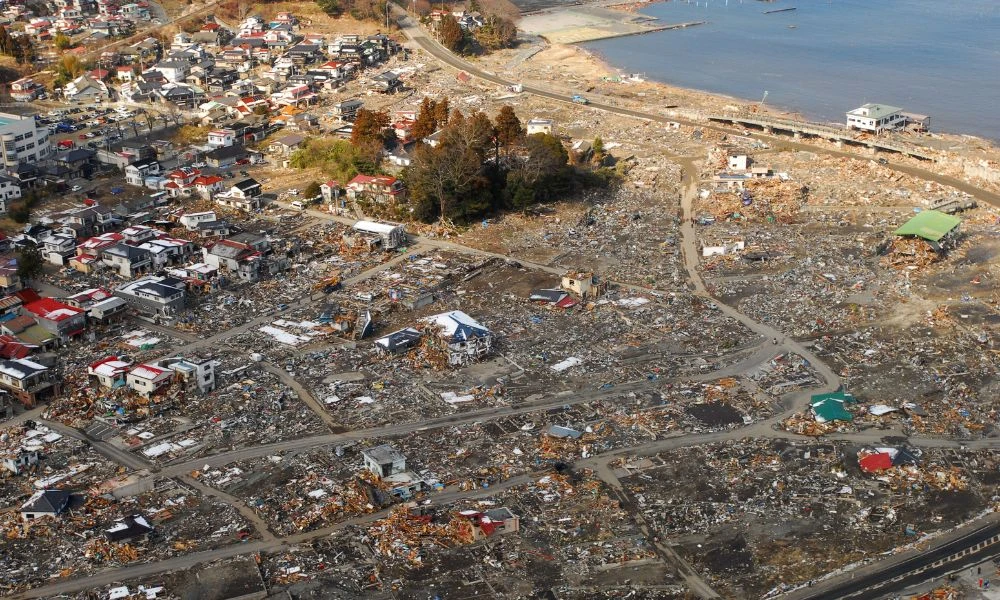 Destrozos del tsunami de Tōhoku.