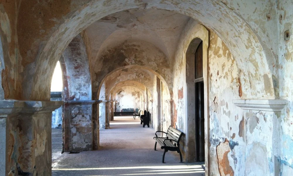Interior del Castillo de San Cristóbal.