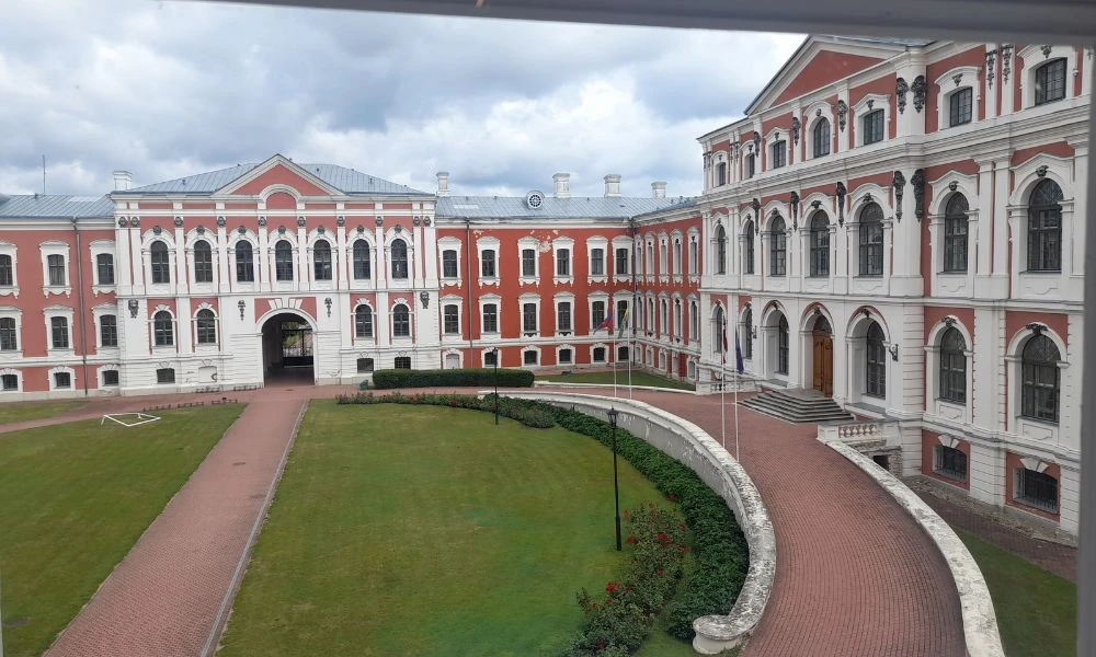 Patio interno del Palacio de Jelgava.