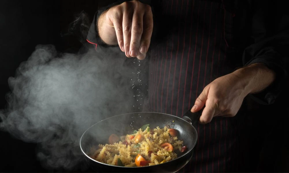 La sal realza el sabor de las comidas