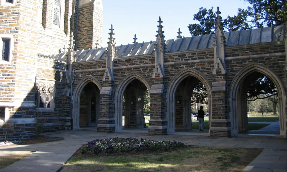 Pasillos de la capilla de la Universidad de Duke.