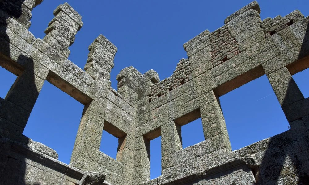 Interior de la Torre de Centum Cellas.