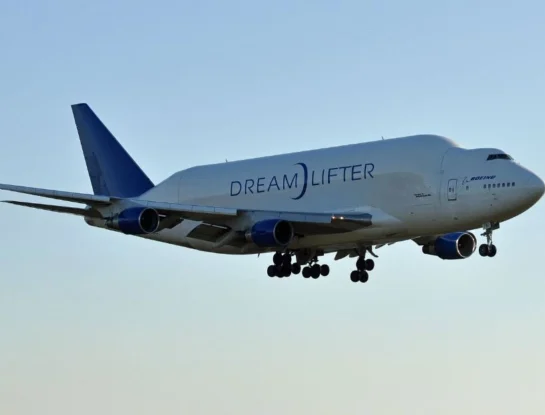 ¿Para qué se utiliza este extraño avión y cuántas unidades se construyeron hasta el momento?