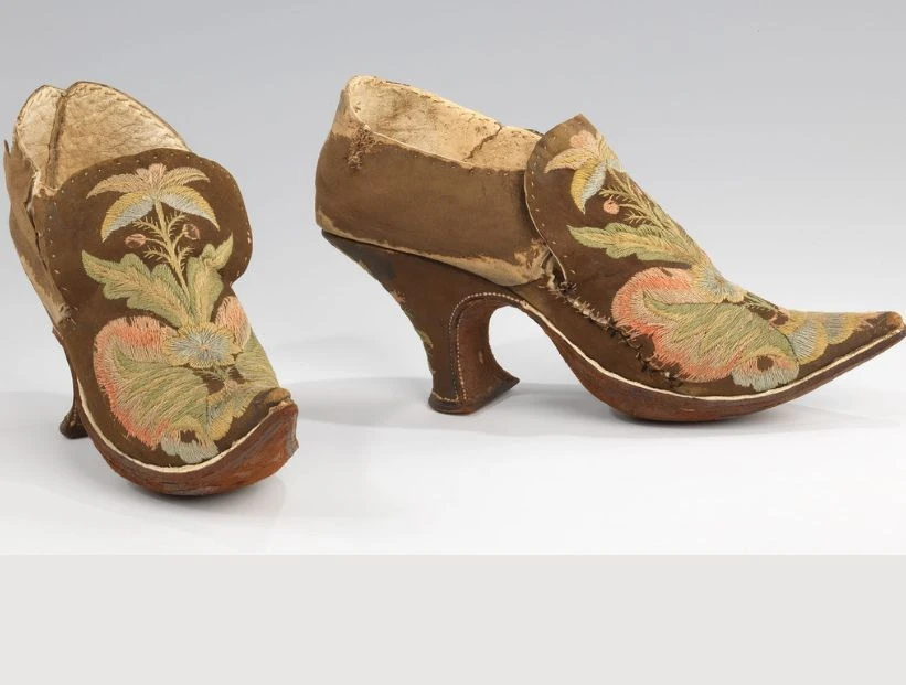 Zapatos de taco: origen, historia y evolución de la prenda