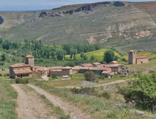 Caracena, el diminuto pueblo español de 14 habitantes y 1.000 años de antigüedad que se esconde entre las montañas de Soria
