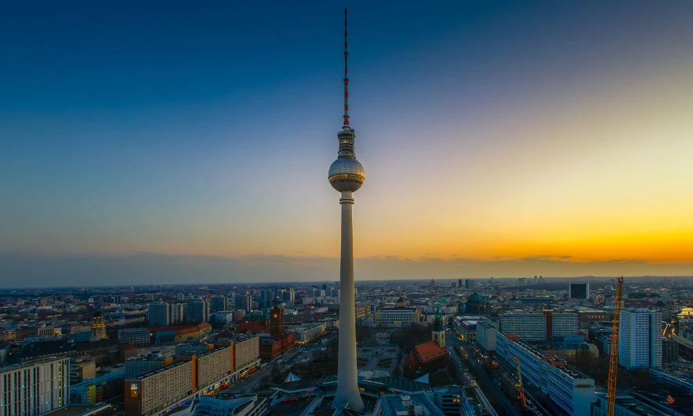 Vistas a la Torre de televisión de Berlín.