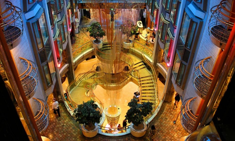 Interior del Voyager of the Seas.