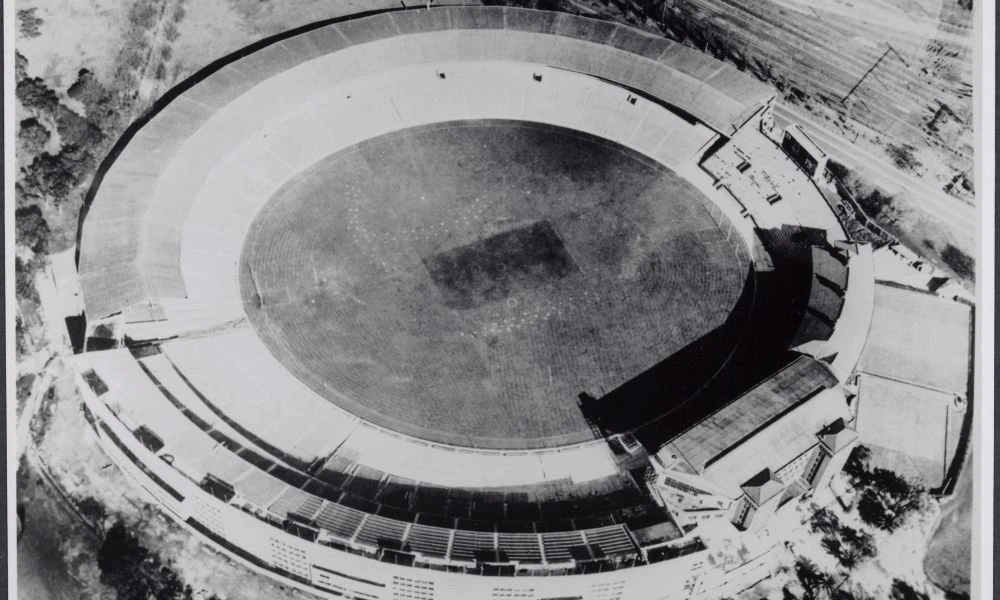 Foto antigua del Melbourne Cricket Ground.