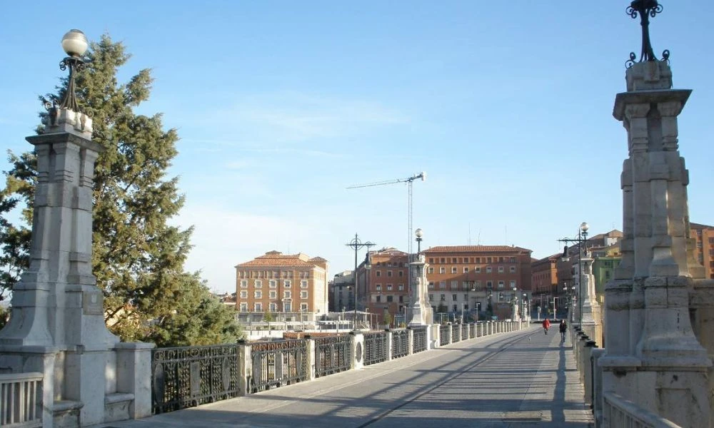 Puente en la ciudad más despoblada de España.