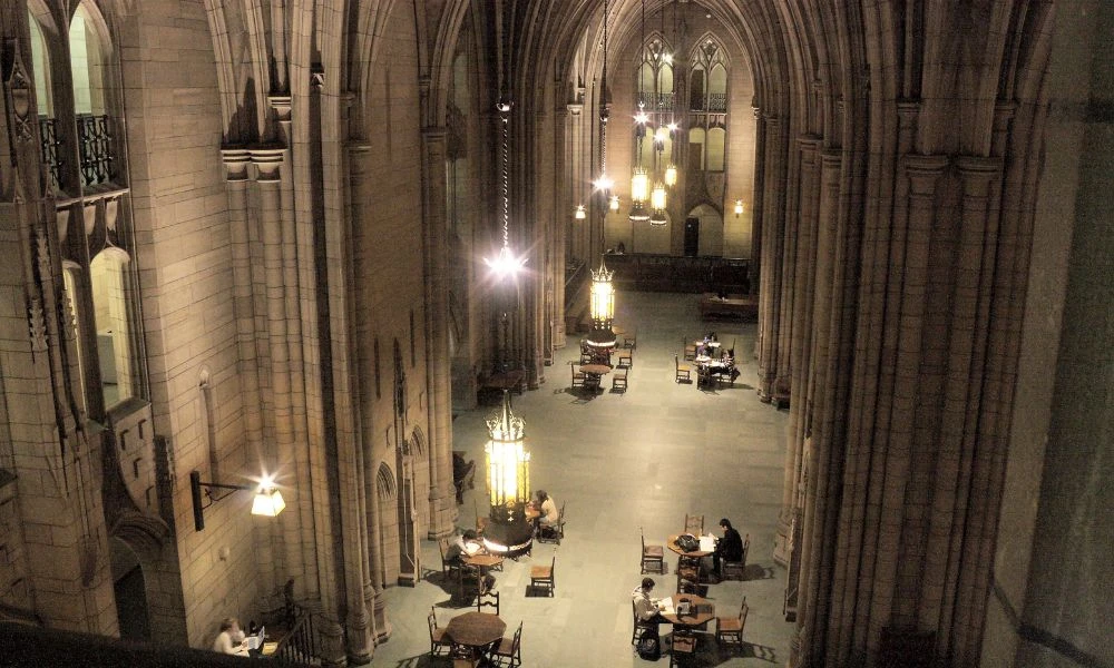 Sala Común de la Catedral del Aprendizaje de Estados Unidos.