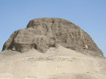 piramide-de-senusret-II