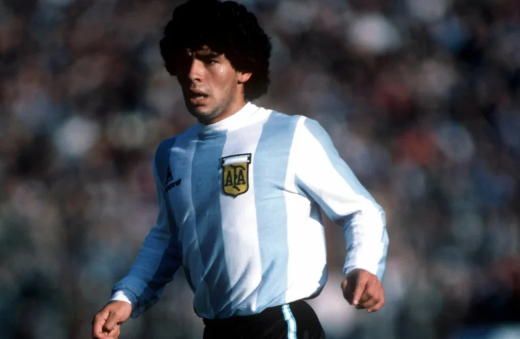 Irlanda: el sorprendente mural en honor a Maradona que recuerda su paso por esas tierras