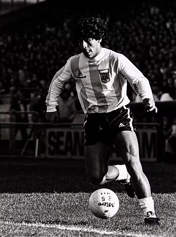 Irlanda: el sorprendente mural en honor a Maradona que recuerda su paso por esas tierras