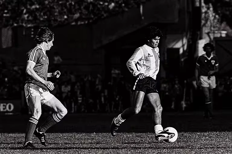 Irlanda: el sorprendente mural en honor a Maradona que recuerda su paso por esas tierras