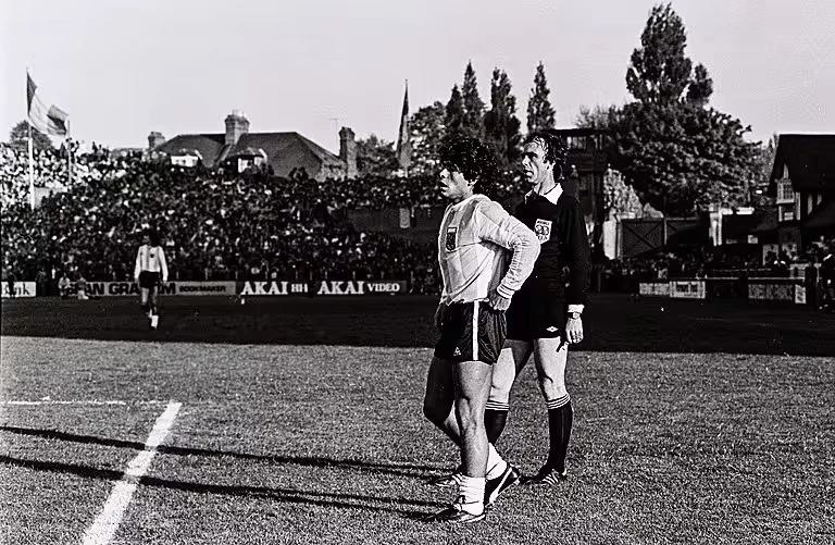 Irlanda: el sorprendente mural en honor a Maradona que recuerda su paso por esas tierras
