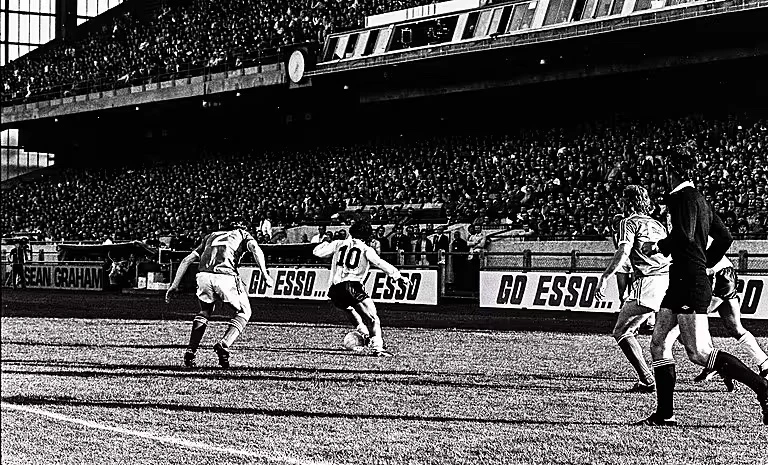 Irlanda: el sorprendente mural en honor a Maradona que recuerda su paso por esas tierras