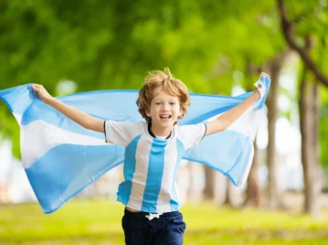 Gurí, chango, guachín, bendi y otras formas particulares de llamar a los niños en Argentina