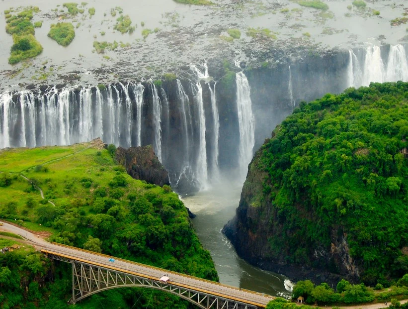Cataratas Victoria: el impresionante paisaje africano que es una de las Maravillas Naturales del mundo