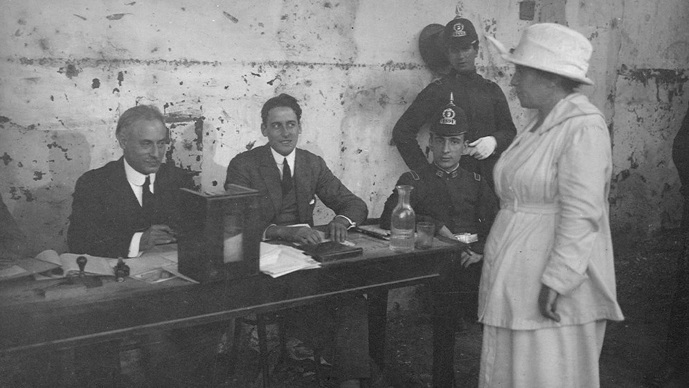 Julieta Lanteri, primera mujer en ejercer el voto femenino en Argentina