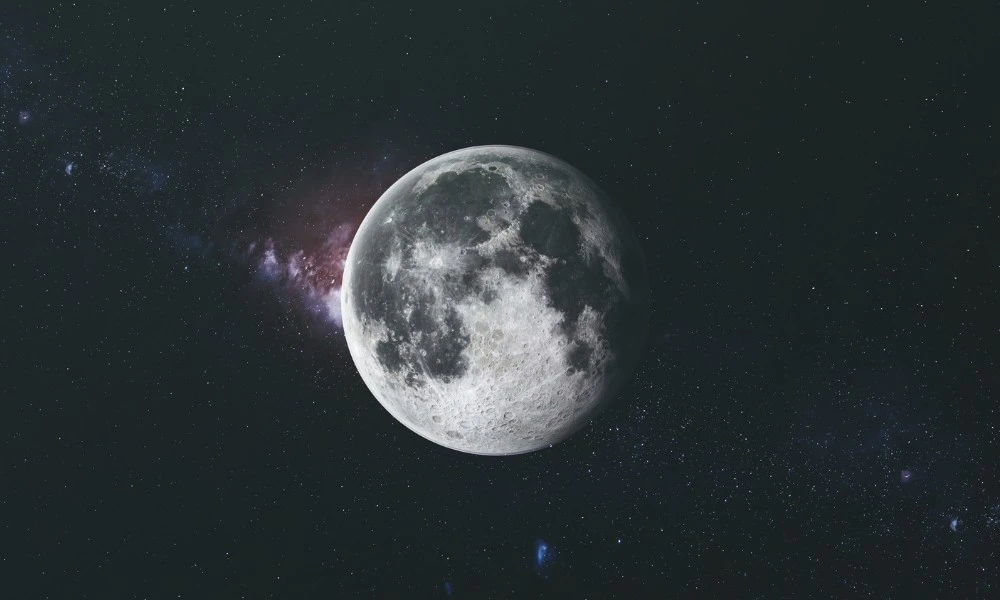 Cómo se aleja el satélite natural de la Tierra