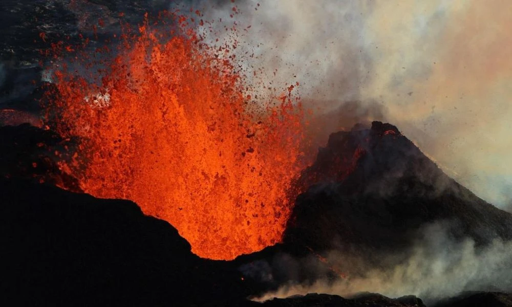 El Mauna Loa en erupción.