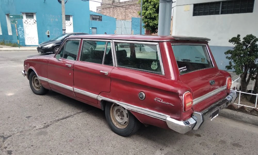 El Ford Falcon rural.