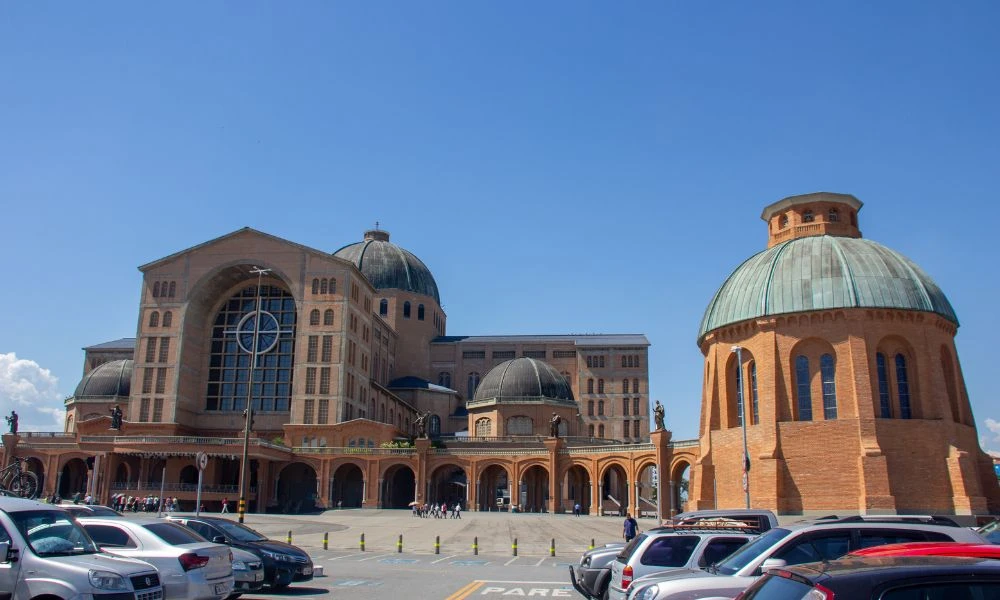 Aspecto de la iglesia y Basílica de Nuestra Señora Aparecida.