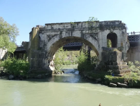 Ponte Rotto: la historia del antiguo puente de Roma que colapsó en 1598 y nunca más se reconstruyó