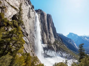 Salto Yosemite: la cascada de casi 800 metros que forma uno de los paisajes más salvajes de Estados Unidos