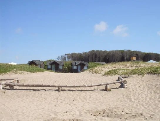 20 habitantes, playas gigantes y tranquilidad absoluta: el balneario bonaerense ideal