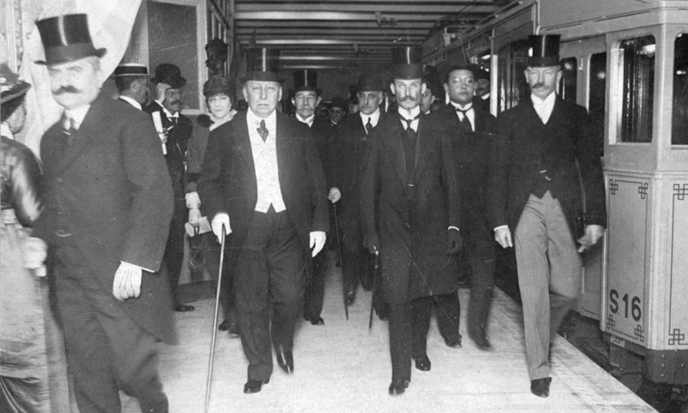 efemérides del 1 de diciembre: se inaugura el subte de Buenos Aires