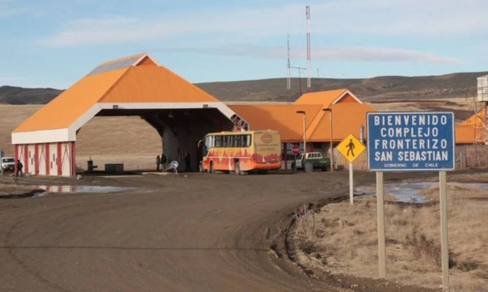 San Sebastián: cómo es el paso entre Argentina y Chile al que solo se llega por mar