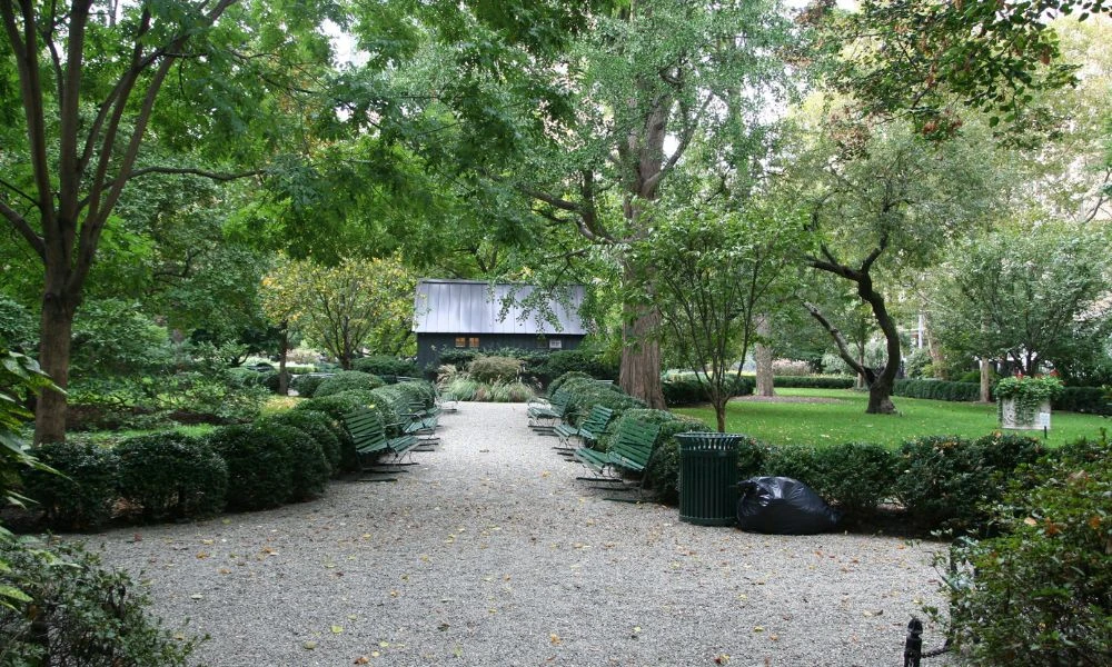 Senderos del Gramercy Park.