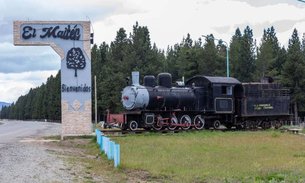 Ingreso a El Maitén.