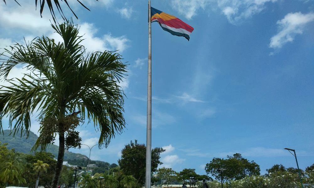 Bandera en la ciudad de Victoria.