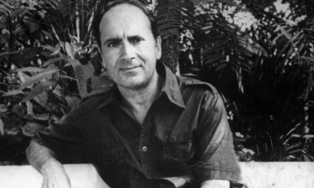 efemérides del 28 de diciembre: nace Manuel Puig